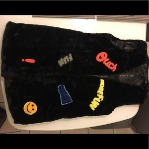 Incredible impermeable black coat/vest wt stickers